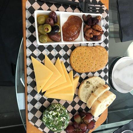 Bubbles Tapas and Wine Bar